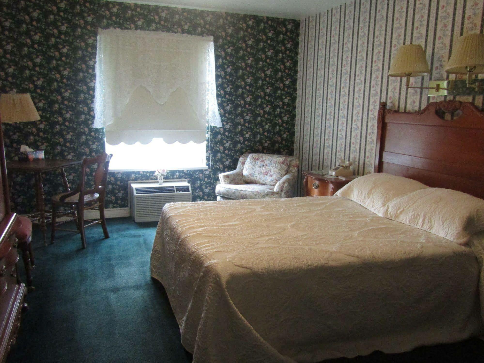 Step Back Inn Aztec Extérieur photo