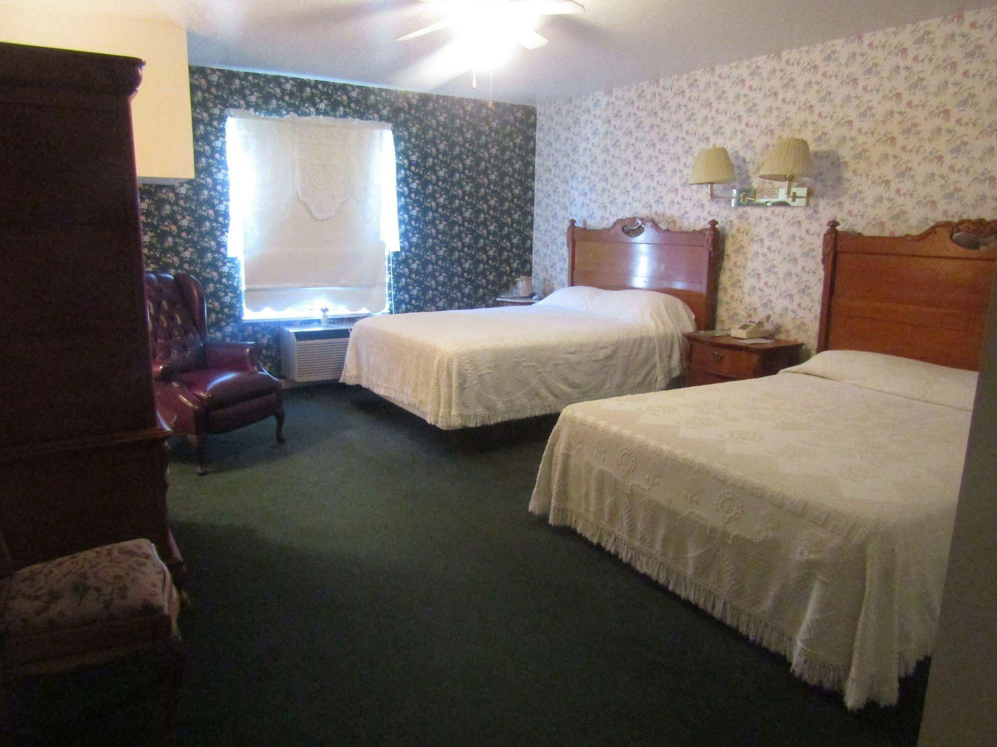 Step Back Inn Aztec Extérieur photo