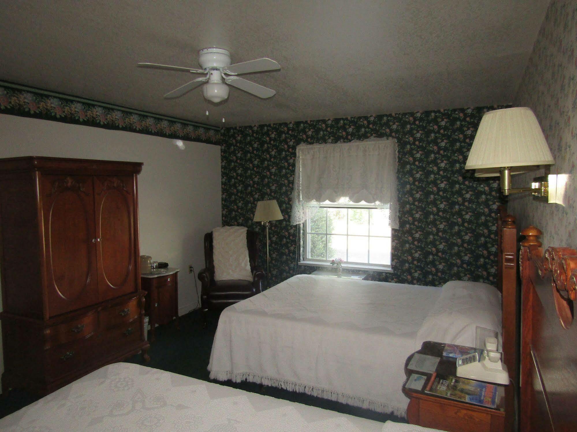 Step Back Inn Aztec Extérieur photo