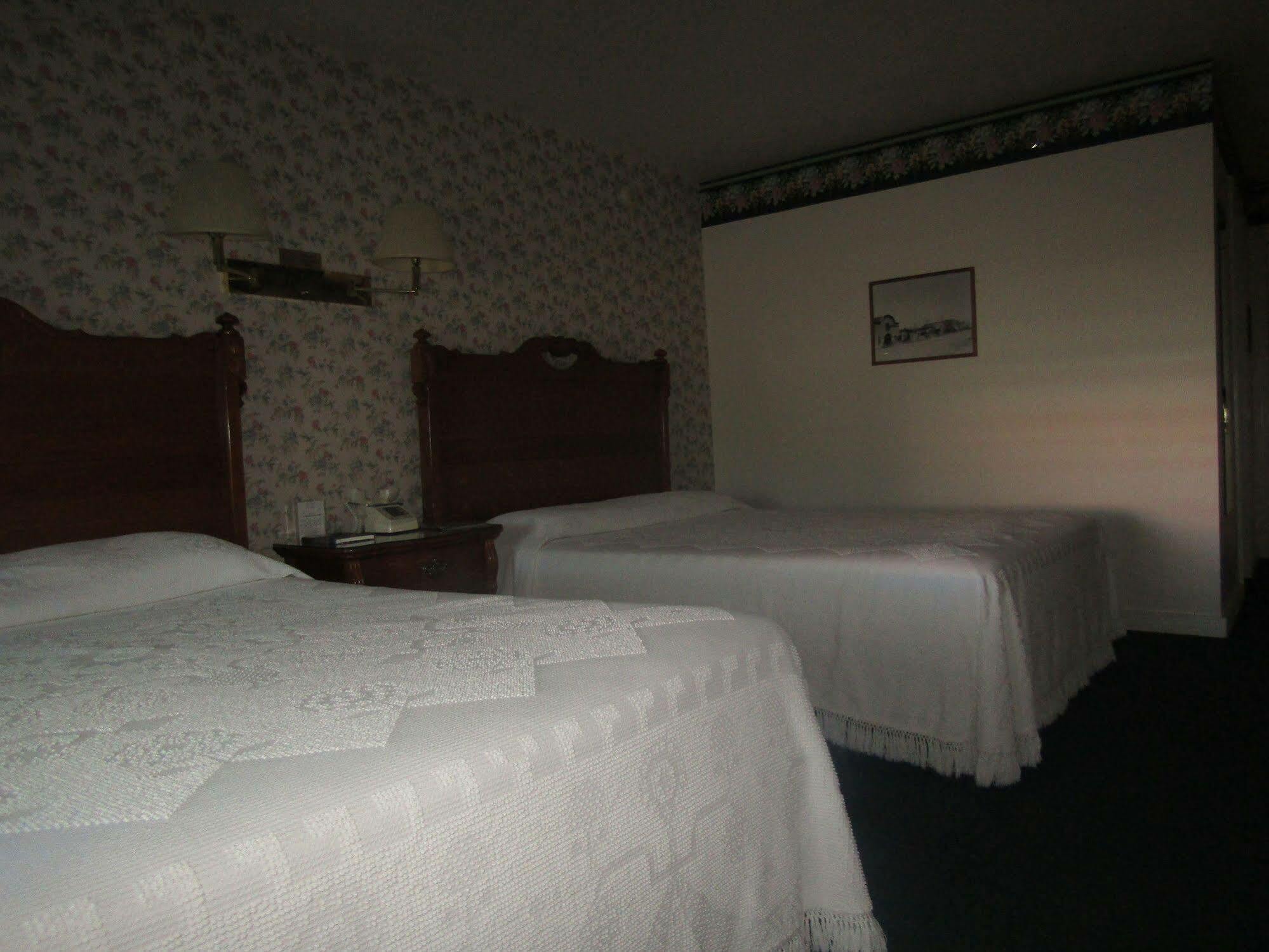 Step Back Inn Aztec Extérieur photo